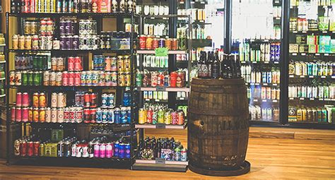 Nikki's Liquors Ri